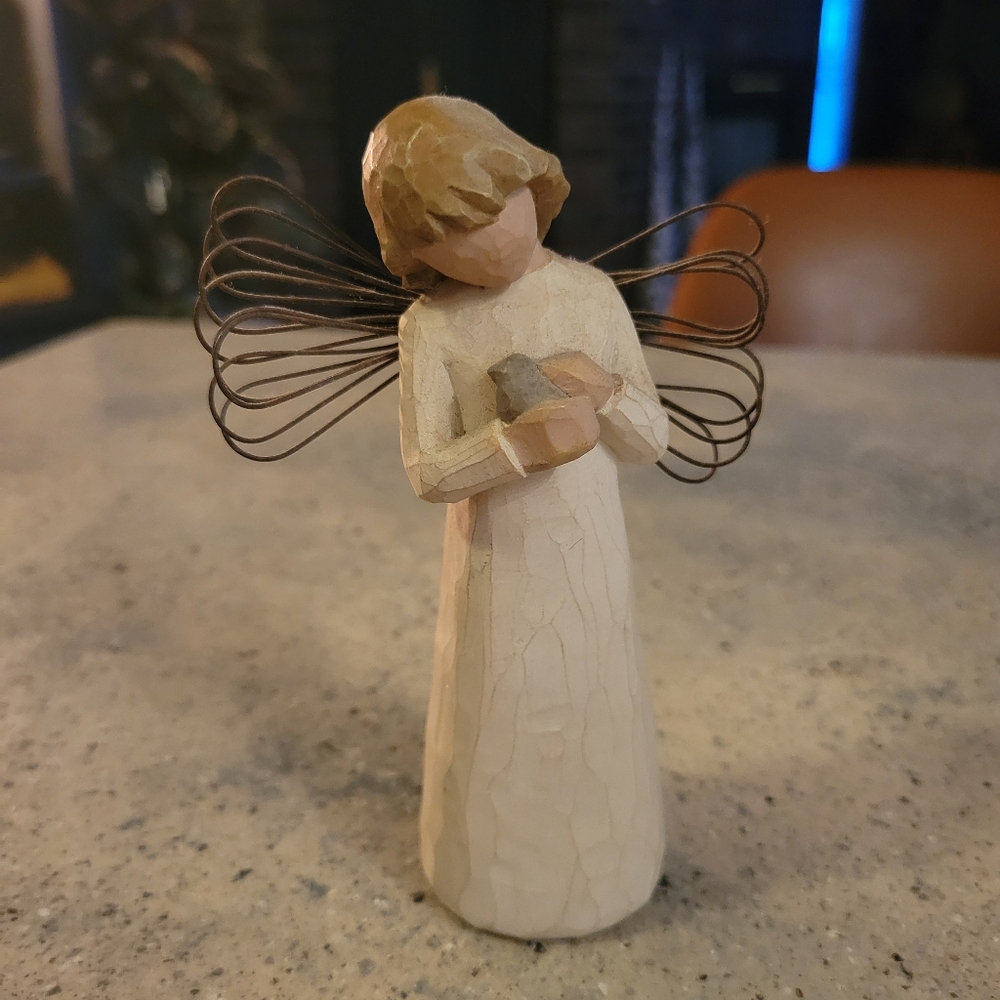 Willow Tree Angel of Healing Figure Excellent Condition